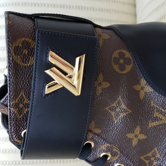 LOUIS VUITTON LV MONOGRAM WONDERLAND FLAT RANGER COMBAT BOOTS - Picture 7 of 10